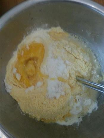 香浓奶香玉米饼的做法步骤3