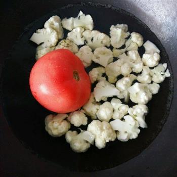 茄汁花菜烩豆腐的做法步骤1