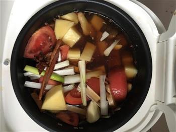 番茄味的土豆炖排骨，电饭煲炖汤-手残党福利的做法步骤3