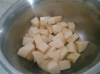 土豆栗子鸡的做法步骤5