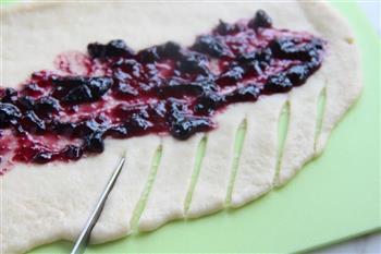 蓝莓果酱面包的做法图解7