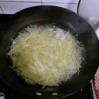 炝土豆丝的做法步骤2