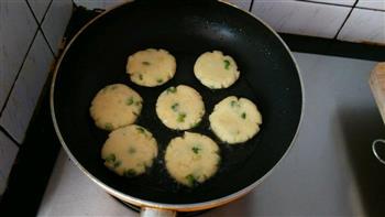 香煎土豆泥小饼的做法步骤10