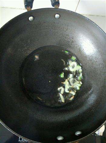 酸辣白菜汤面的做法步骤1