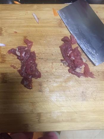 洋葱炒牛肉的做法步骤1