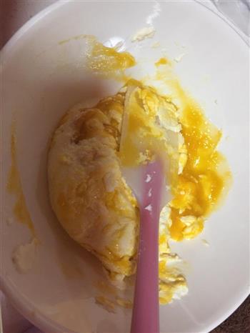 芒果冻芝士蛋糕的做法步骤1