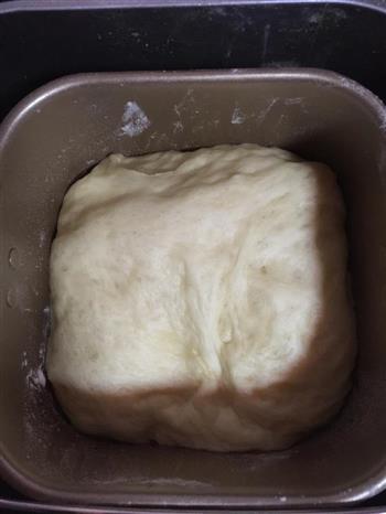 淡奶油牛奶面包的做法步骤3