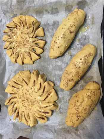 葵花形豆沙面包的做法步骤5
