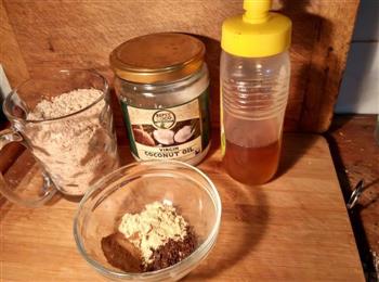减肥还想吃饼干—无面粉的蜂蜜姜饼的做法步骤1
