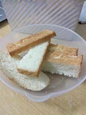 炸鲜奶-附面包糠做法的做法图解12