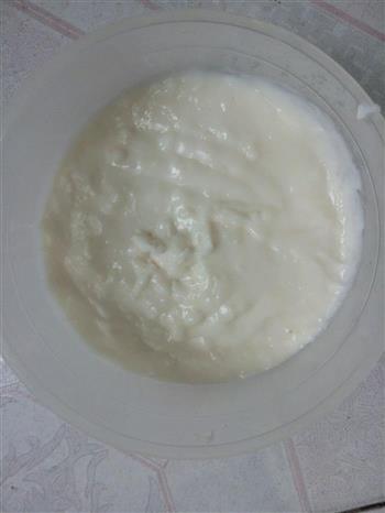 炸鲜奶-附面包糠做法的做法步骤3