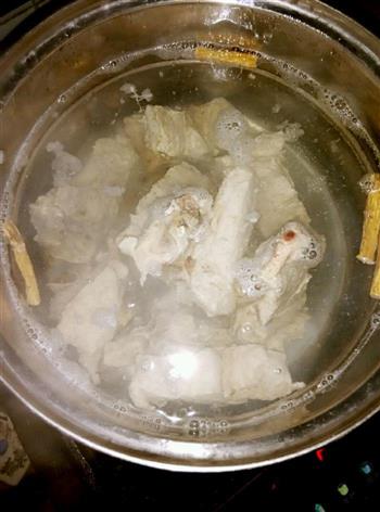 龙脊骨海带汤的做法步骤4