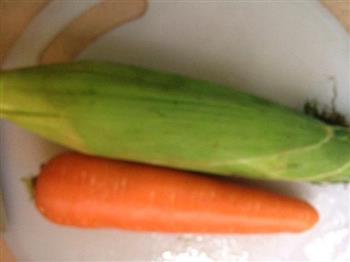 胡萝卜玉米排骨汤的做法步骤5