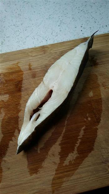 黑胡椒烤鸦片鱼的做法步骤1