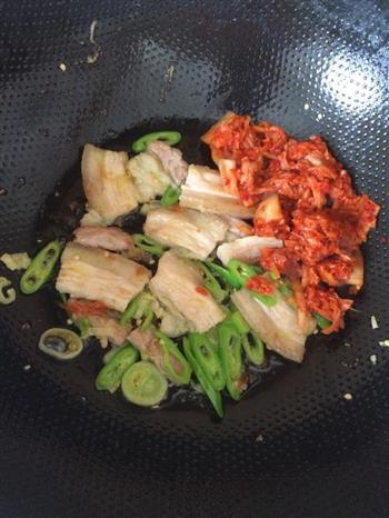 韩式海蛎子泡菜汤的做法步骤4