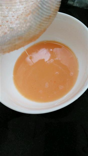 胡萝卜汁蒸蛋羹的做法步骤4