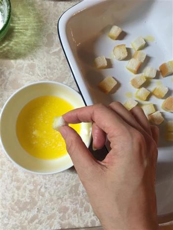 蛋奶吐司布丁的做法步骤4