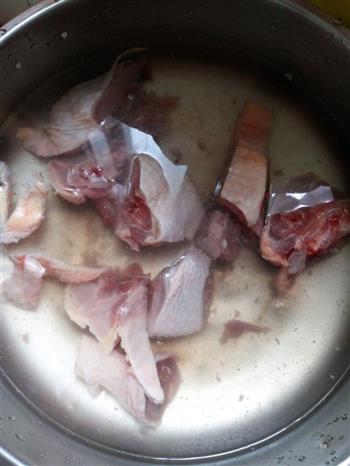 海带平菇炖鸡汤的做法图解1