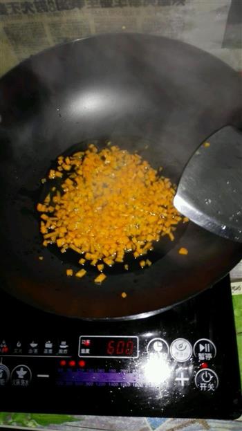 熏肉豌豆糯米饭的做法图解2