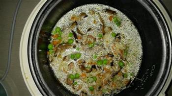 熏肉豌豆糯米饭的做法图解6
