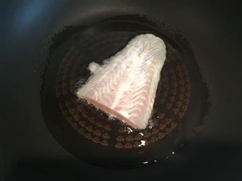 欧芹香煎龙利鱼-营养美味的快手早餐的做法图解3