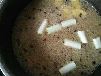 黑玉米萝卜排骨汤的做法步骤4