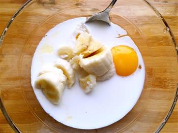 香蕉鸡蛋煎饼的做法图解1