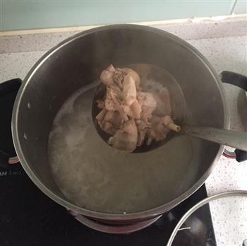 香菇鸡肉蔬菜粥（潮汕粥）的做法步骤3