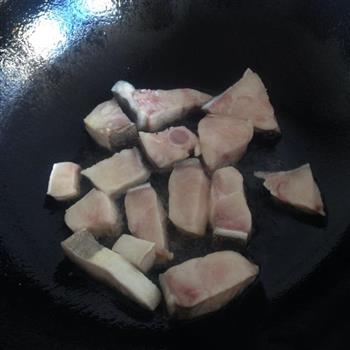 蚝油焖海甘鱼的做法步骤3
