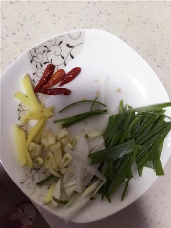 川味酸辣白菜的做法步骤1