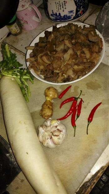 萝卜牛杂火锅的做法步骤1