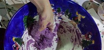 紫薯开花馒头的做法图解1
