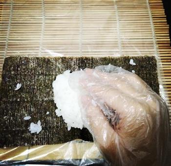 黄桃肉松里卷寿司的做法步骤4