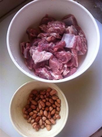 花生米豆豉蒸排骨的做法步骤1