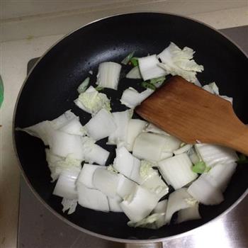 干炸丸子 炖白菜的做法步骤10