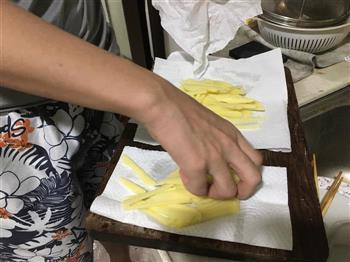 武汉干煸土豆丝的做法步骤2
