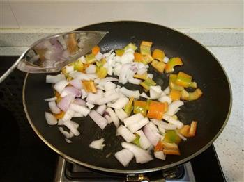 黑椒牛肉土豆焗饭的做法步骤2
