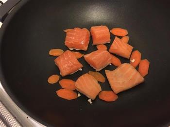 煎三文鱼配菊苣的做法步骤3