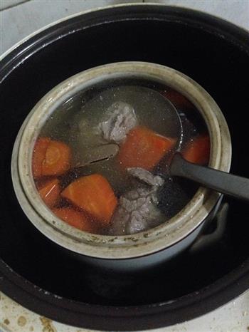 海底椰红萝卜炖排骨汤的做法步骤6