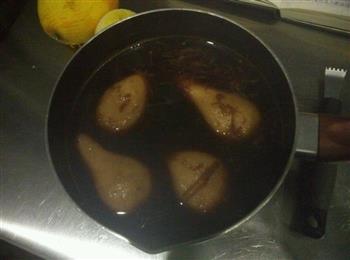 红酒煮西洋梨的做法步骤2