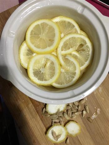 老冰糖炖柠檬的做法步骤2