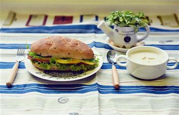 十分钟快手早餐-蔬菜培根三明治的做法图解11