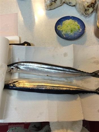 日式盐烤秋刀鱼的做法步骤5