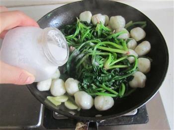 菠菜烩鱼丸的做法图解7