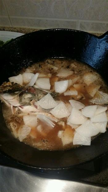 酱焖鲤鱼烩白萝卜的做法图解4