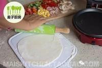 意式脆皮培根蘑菇披萨的做法步骤3