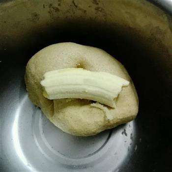 牛奶香蕉蔓越莓全麦面包的做法图解2