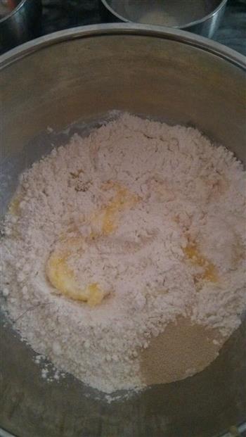 花式豆沙面包卷的做法步骤2