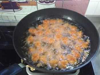 油炸胡萝卜丸子的做法图解2
