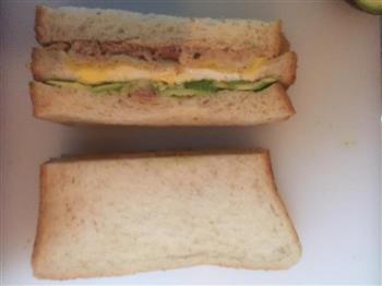 健康又营养的金枪鱼三明治的做法步骤14